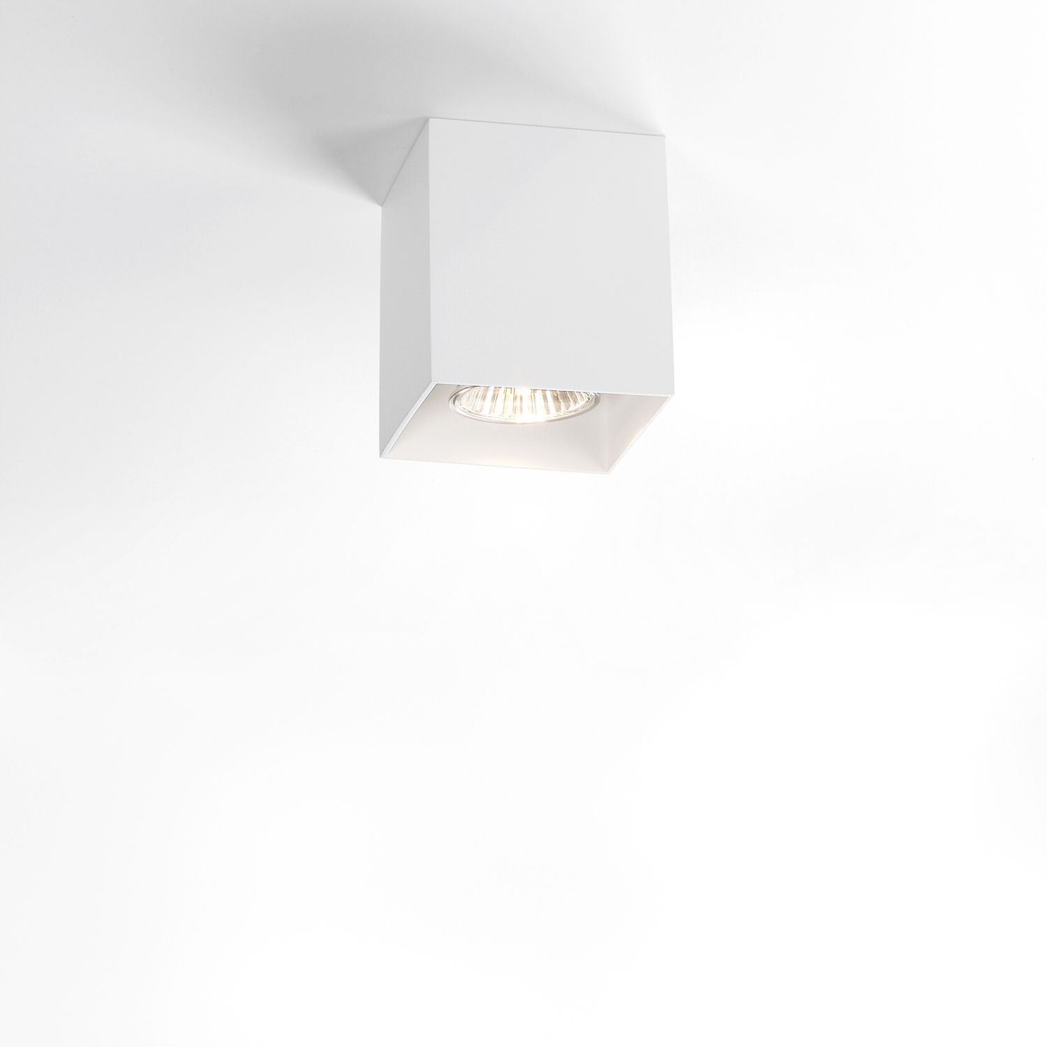 Delta Light 251 67 20 W BOXY, белый, GU10 100-240V 50-60Hz, накладной потолочный светильник, Delta Light, Бельгия Delta Light 251 67 20 W BOXY, белый, GU10 100-240V 50-60Hz, накладной потолочный светильник, Delta Light, Бельгия