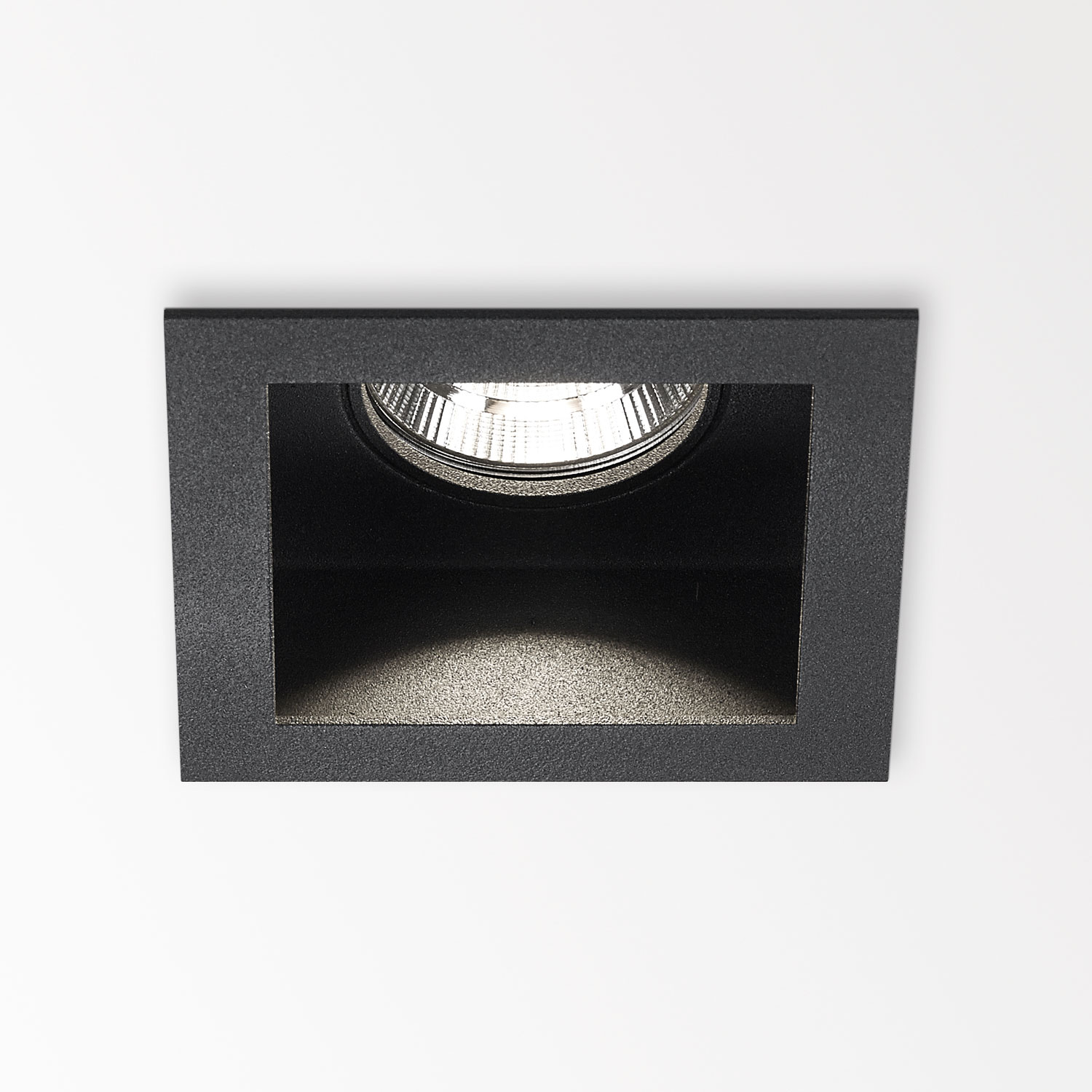 Delta Light 202 20 811 922 N CARREE X LED 92733 S1, dark grey, NON ADJUSTABLE; INCL.1 x LED WHITE 7,1W CRI>90 2700K 743lm; INCL.1 x REFLECTOR FL-33°; INCL.PC CLEAR; EXCL.LED POWER SUPPLY 350mA-DC; , CRI 90, Галогенные Белый (+2700K), 591 lm 8 W 72 lm W, встраиваемый в потолок светильник, Delta Light, Бельгия Delta Light 202 20 811 922 N CARREE X LED 92733 S1, dark grey, NON ADJUSTABLE; INCL.1 x LED WHITE 7,1W CRI>90 2700K 743lm; INCL.1 x REFLECTOR FL-33°; INCL.PC CLEAR; EXCL.LED POWER SUPPLY 350mA-DC; , CRI 90, Галогенные Белый (+2700K), 591 lm 8 W 72 lm W, встраиваемый в потолок светильник, Delta Light, Бельгия