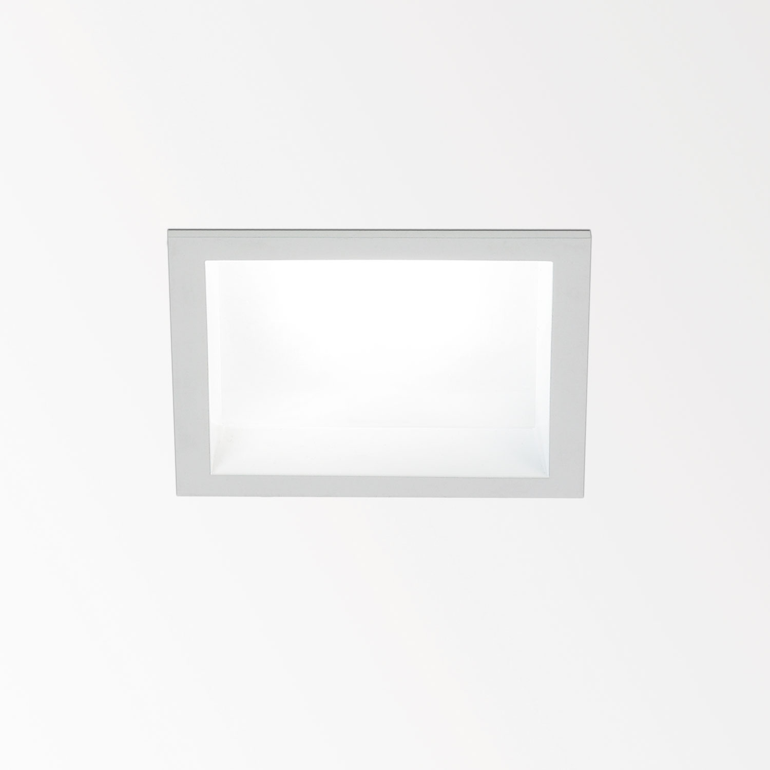 Delta Light 202 49 811 932 W CARREE GT LED 93033 S1, белый, NON ADJUSTABLE; INCL.1 x LED WHITE 7,1-10,4W CRI>90 3000K max.1075lm; INCL.1 x REFLECTOR FL-33°; EXCL.LED POWER SUPPLY 350-500mA-DC; ON REQUEST : 4000K; , CRI 90, Теплый белый (+3000K), 657 lm 12 W 55 lm W, встраиваемый в потолок светильник, Delta Light, Бельгия Delta Light 202 49 811 932 W CARREE GT LED 93033 S1, белый, NON ADJUSTABLE; INCL.1 x LED WHITE 7,1-10,4W CRI>90 3000K max.1075lm; INCL.1 x REFLECTOR FL-33°; EXCL.LED POWER SUPPLY 350-500mA-DC; ON REQUEST : 4000K; , CRI 90, Теплый белый (+3000K), 657 lm 12 W 55 lm W, встраиваемый в потолок светильник, Delta Light, Бельгия