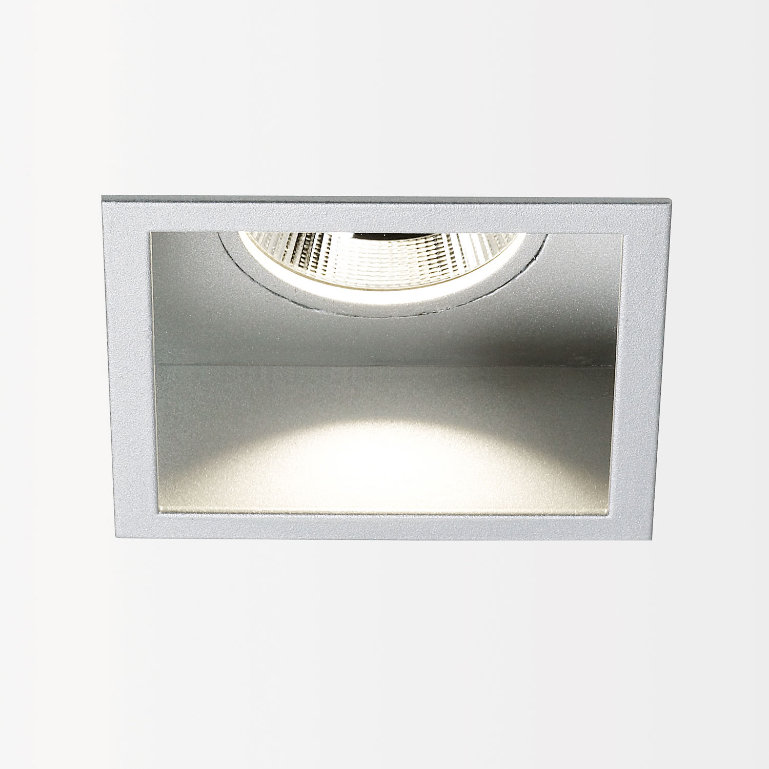 Delta Light 202 50 811 922 W CARREE ST LED 92733 S1, белый, NON ADJUSTABLE; INCL.1 x LED WHITE 7,1-10,4W CRI>90 2700K max.1032lm; INCL.1 x REFLECTOR FL-33°; EXCL.LED POWER SUPPLY 350-500mA-DC; , CRI 90, Галогенные Белый (+2700K), 821 lm 12 W 69 lm W, встраиваемый в потолок светильник, Delta Light, Бельгия Delta Light 202 50 811 922 W CARREE ST LED 92733 S1, белый, NON ADJUSTABLE; INCL.1 x LED WHITE 7,1-10,4W CRI>90 2700K max.1032lm; INCL.1 x REFLECTOR FL-33°; EXCL.LED POWER SUPPLY 350-500mA-DC; , CRI 90, Галогенные Белый (+2700K), 821 lm 12 W 69 lm W, встраиваемый в потолок светильник, Delta Light, Бельгия