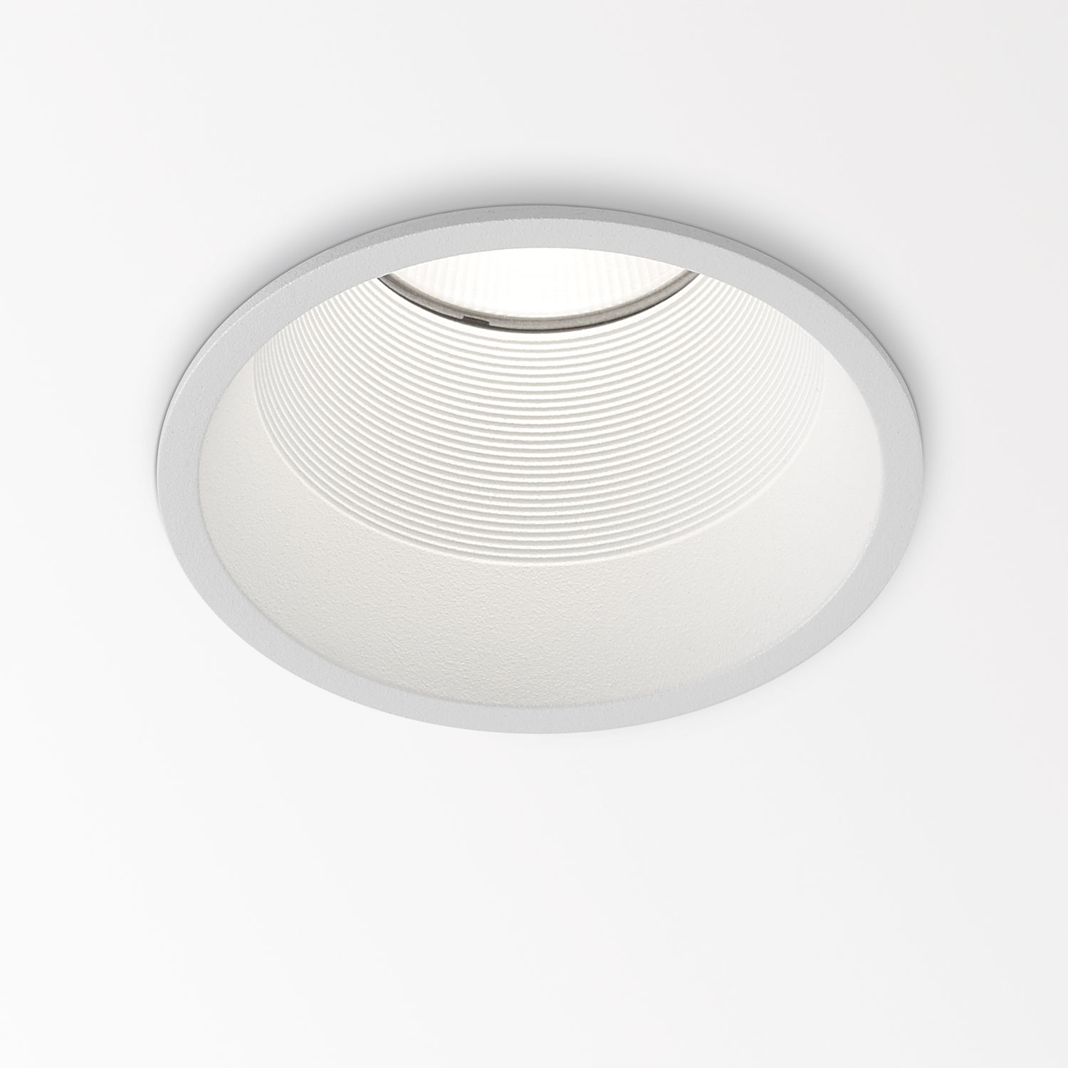 Delta Light 202 275 811 932 FBR DEEP RINGO RIBS IP 93033, фламандская бронза, NON ADJUSTABLE; INCL.1 x LED WHITE 7,1-10,4W CRI>90 3000K max.1075lm; INCL.1 x REFLECTOR FL-33°; EXCL.LED POWER SUPPLY 350-500mA-DC; , CRI 90, Теплый белый (+3000K), 793 lm 12 W 66 lm W, встраиваемый в потолок светильник, Delta Light, Бельгия Delta Light 202 275 811 932 FBR DEEP RINGO RIBS IP 93033, фламандская бронза, NON ADJUSTABLE; INCL.1 x LED WHITE 7,1-10,4W CRI>90 3000K max.1075lm; INCL.1 x REFLECTOR FL-33°; EXCL.LED POWER SUPPLY 350-500mA-DC; , CRI 90, Теплый белый (+3000K), 793 lm 12 W 66 lm W, встраиваемый в потолок светильник, Delta Light, Бельгия
