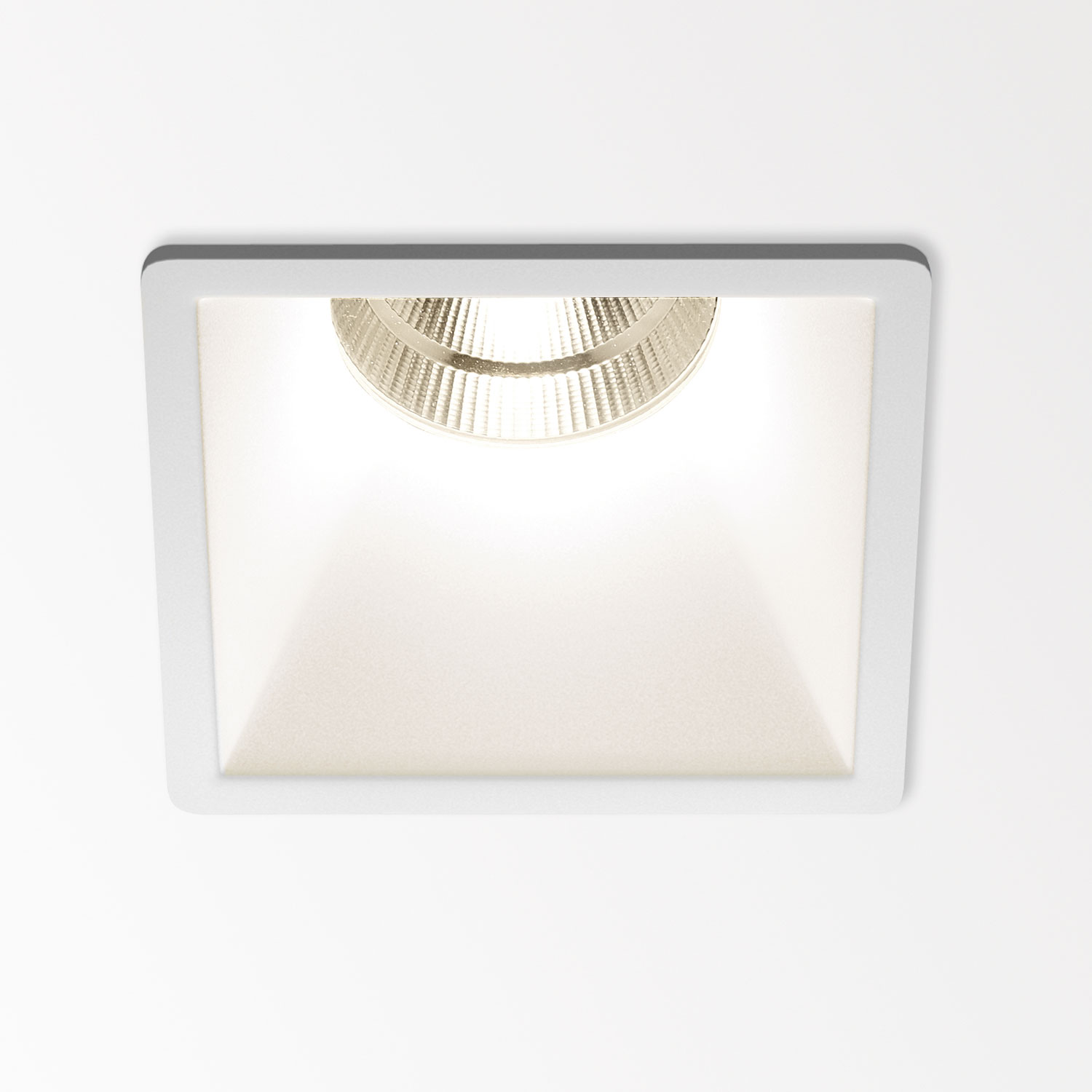 Delta Light 202 282 1902 MMAT DEEP RINGO S LED SOFT-9 S2, золото матовый, NON ADJUSTABLE; INCL.1 x LED WHITE 10W CRI>90 2700-1800K 565lm; INCL.1 x REFLECTOR FL-40°; EXCL.DIMMABLE LED POWER SUPPLY 650mA-DC; , CRI 90, SOFT DIM (2700K - 1800K), 375 lm 12 W 33 lm W, встраиваемый в потолок светильник, Delta Light, Бельгия Delta Light 202 282 1902 MMAT DEEP RINGO S LED SOFT-9 S2, золото матовый, NON ADJUSTABLE; INCL.1 x LED WHITE 10W CRI>90 2700-1800K 565lm; INCL.1 x REFLECTOR FL-40°; EXCL.DIMMABLE LED POWER SUPPLY 650mA-DC; , CRI 90, SOFT DIM (2700K - 1800K), 375 lm 12 W 33 lm W, встраиваемый в потолок светильник, Delta Light, Бельгия