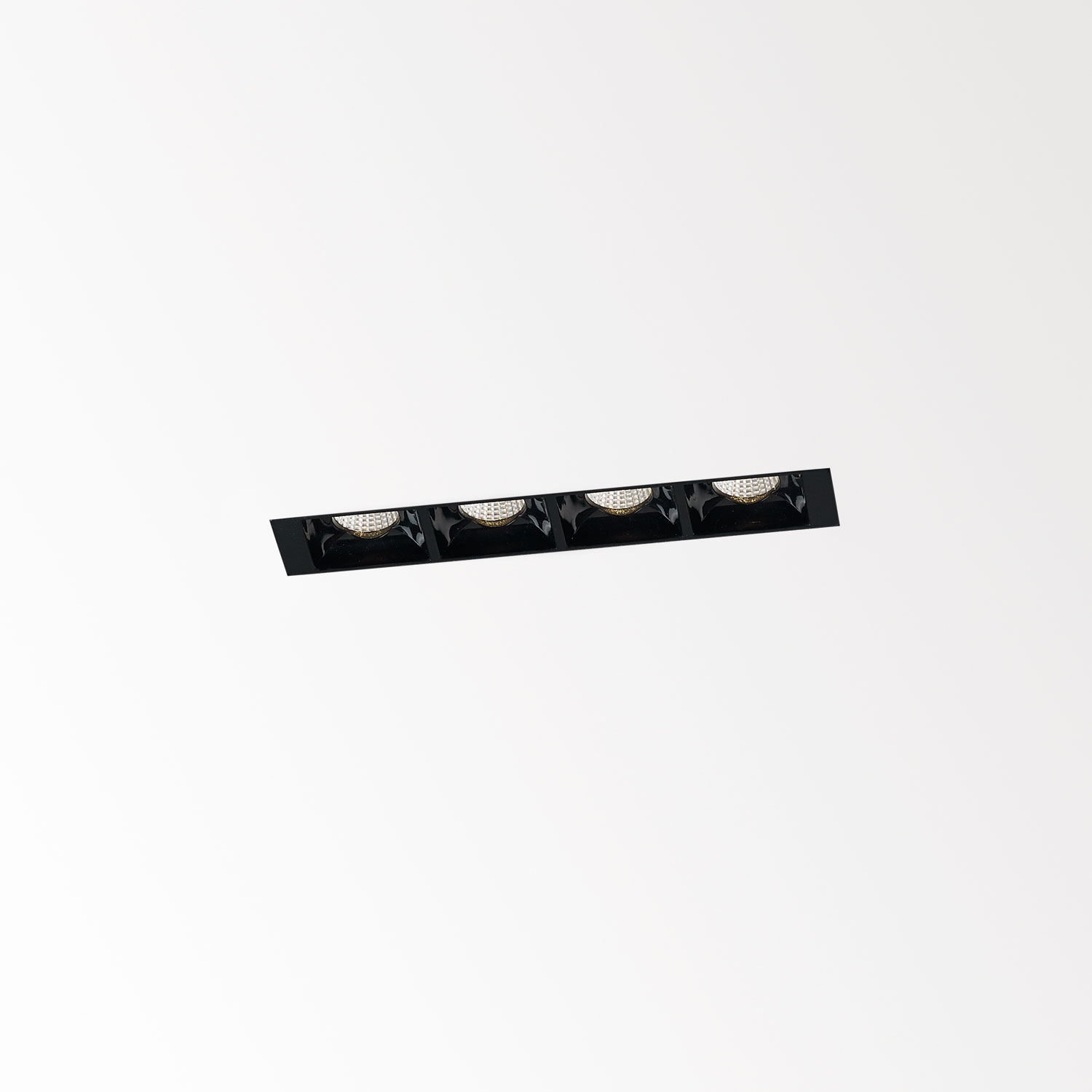Delta Light 424 512 04 932 MMAT DOT.COM M4 TRIMLESS 93032, золото матовый, INCL.4 x LED WHITE 1,4W CRI>90 3000K 157lm; INCL.4 x REFLECTOR FL-32°; EXCL.LED POWER SUPPLY 500mA-DC; , CRI 90, Теплый белый (+3000K), 460 lm 6 W 71 lm W, встраиваемый в потолок светильник, Delta Light, Бельгия Delta Light 424 512 04 932 MMAT DOT.COM M4 TRIMLESS 93032, золото матовый, INCL.4 x LED WHITE 1,4W CRI>90 3000K 157lm; INCL.4 x REFLECTOR FL-32°; EXCL.LED POWER SUPPLY 500mA-DC; , CRI 90, Теплый белый (+3000K), 460 lm 6 W 71 lm W, встраиваемый в потолок светильник, Delta Light, Бельгия
