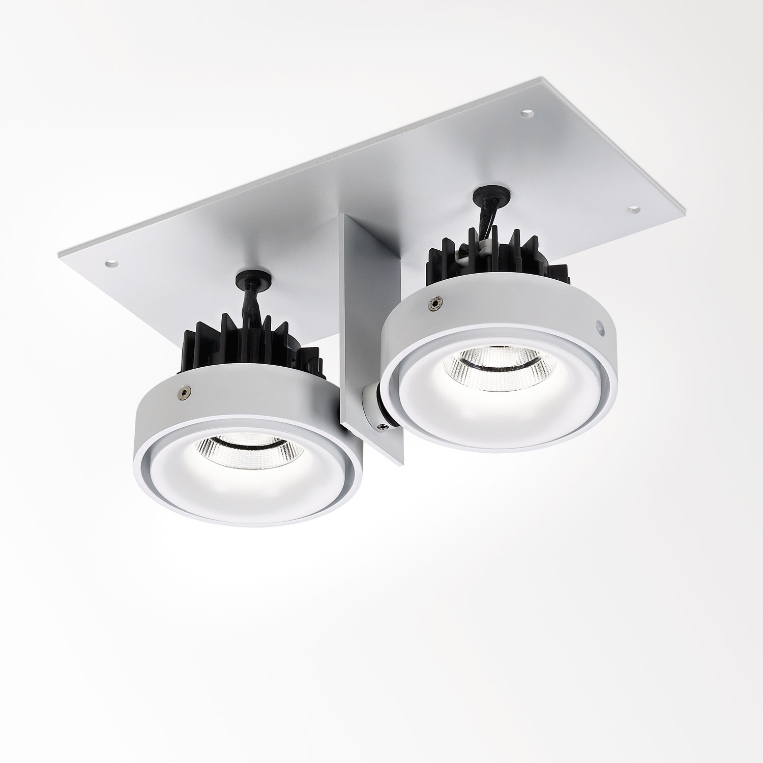 Delta Light 202 70 812 932 W MINIGRID IN ZB 2 93033, белый, ADJUSTABLE 0°- 30°; INCL.2 x LED WHITE 7,1-10,4W CRI>90 3000K max.1075lm; INCL.2 x REFLECTOR FL-33°; EXCL.LED POWER SUPPLY 350-500mA-DC; ON REQUEST : CRI > 95; , CRI 90, Теплый белый (+3000K), 1751 lm 24 W 73 lm W, встраиваемый в потолок светильник, Delta Light, Бельгия Delta Light 202 70 812 932 W MINIGRID IN ZB 2 93033, белый, ADJUSTABLE 0°- 30°; INCL.2 x LED WHITE 7,1-10,4W CRI>90 3000K max.1075lm; INCL.2 x REFLECTOR FL-33°; EXCL.LED POWER SUPPLY 350-500mA-DC; ON REQUEST : CRI > 95; , CRI 90, Теплый белый (+3000K), 1751 lm 24 W 73 lm W, встраиваемый в потолок светильник, Delta Light, Бельгия