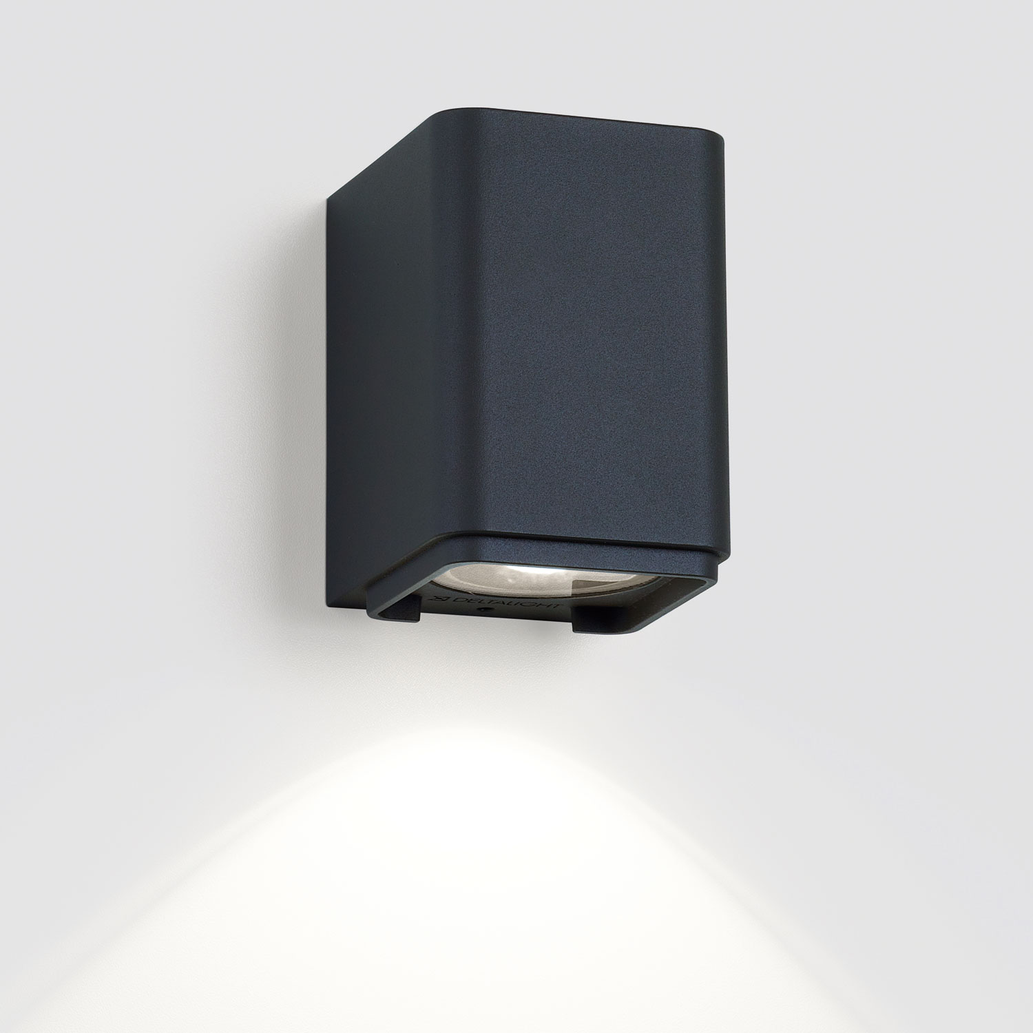 Delta Light 225 20 811 930 N MOMBA LED 930, dark grey, 100-240V 50-60Hz, CRI 90, Теплый белый (+3000K), 646 lm 8 W 79 lm W, накладной настенный светильник, Delta Light, Бельгия Delta Light 225 20 811 930 N MOMBA LED 930, dark grey, 100-240V 50-60Hz, CRI 90, Теплый белый (+3000K), 646 lm 8 W 79 lm W, накладной настенный светильник, Delta Light, Бельгия