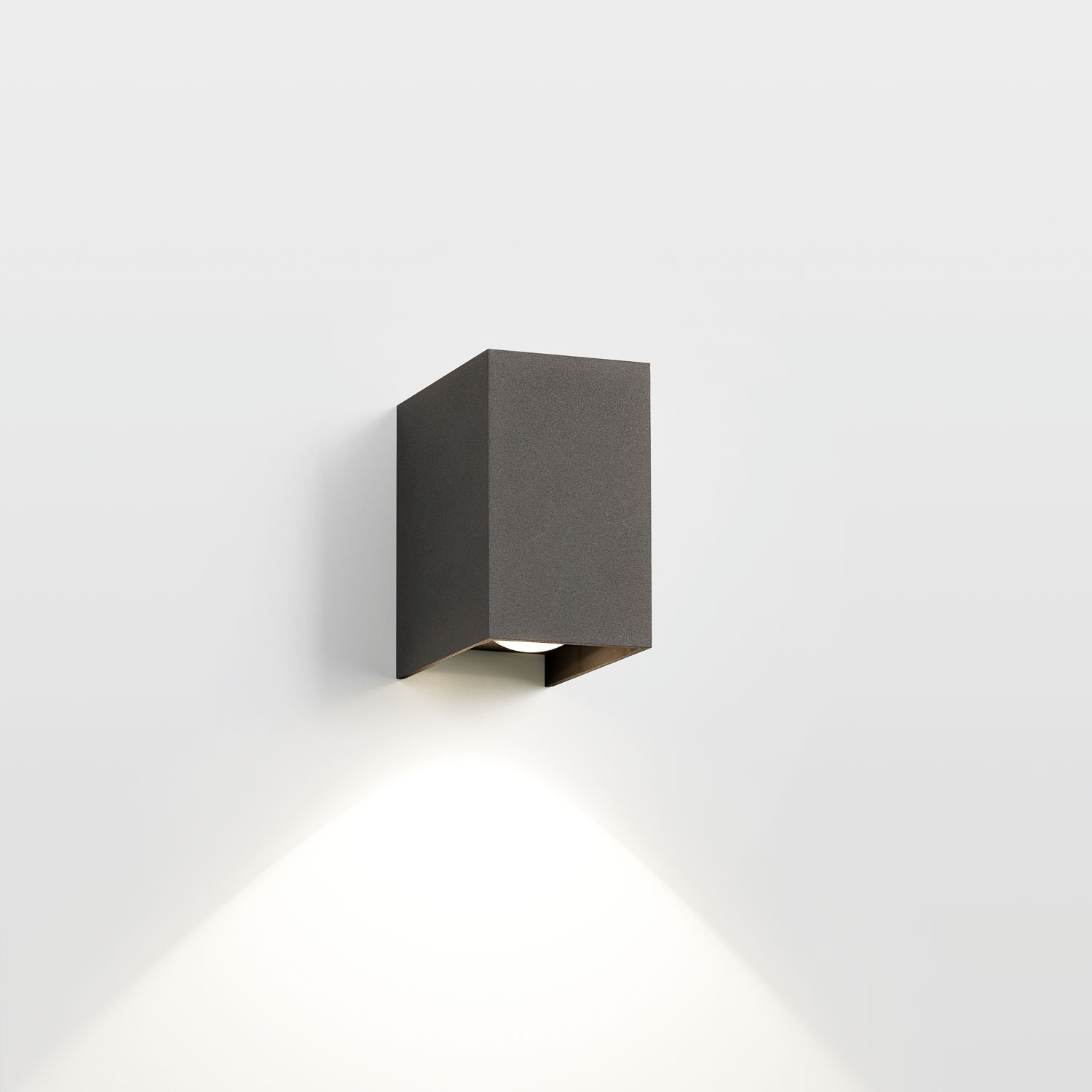 Delta Light 223 11 811 930 G MONO LED 930, серо-черный, 100-240V 50-60Hz, CRI 90, Теплый белый (+3000K), 629 lm 8 W 77 lm W, накладной настенный светильник, Delta Light, Бельгия Delta Light 223 11 811 930 G MONO LED 930, серо-черный, 100-240V 50-60Hz, CRI 90, Теплый белый (+3000K), 629 lm 8 W 77 lm W, накладной настенный светильник, Delta Light, Бельгия