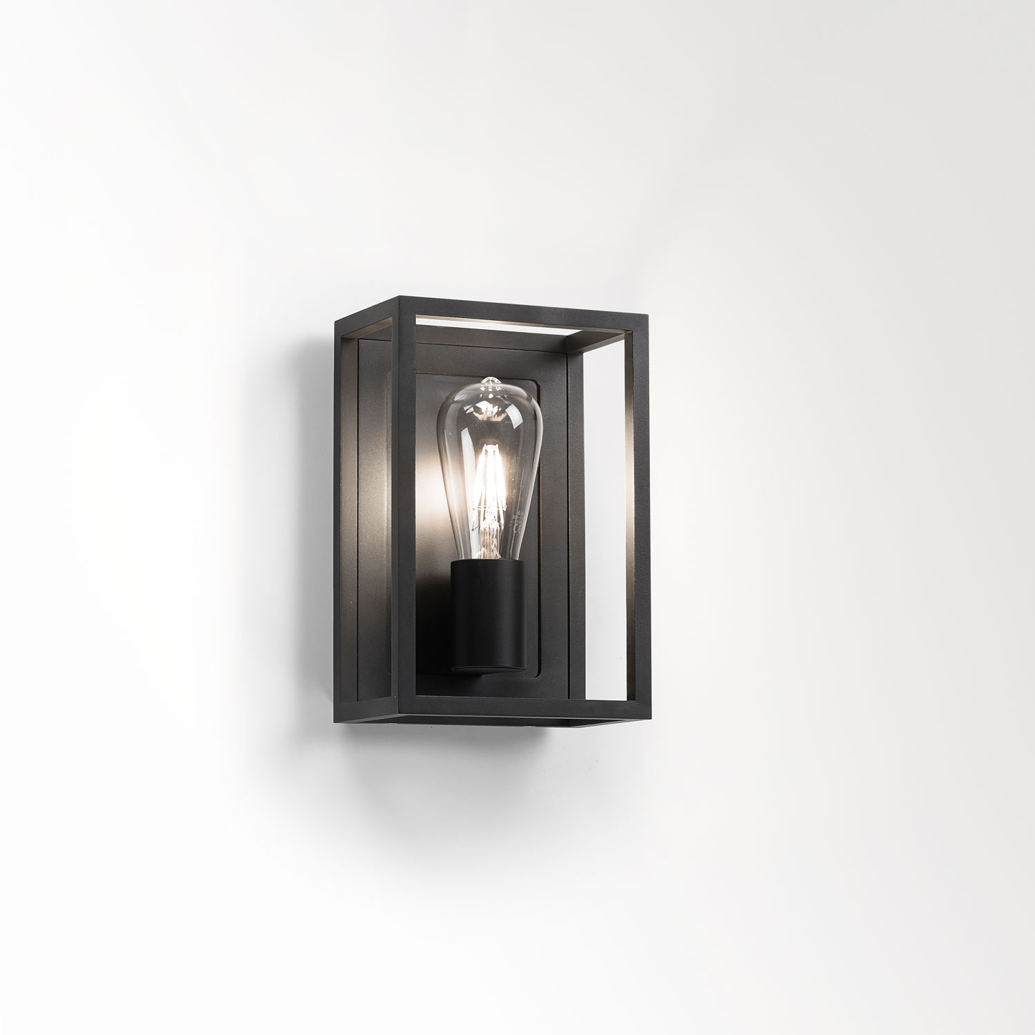 Delta Light 232 211 00 FBR MONTUR M O E27, фламандская бронза, E27Ls 100-240V 50-60Hz, накладной настенный светильник, Delta Light, Бельгия Delta Light 232 211 00 FBR MONTUR M O E27, фламандская бронза, E27Ls 100-240V 50-60Hz, накладной настенный светильник, Delta Light, Бельгия