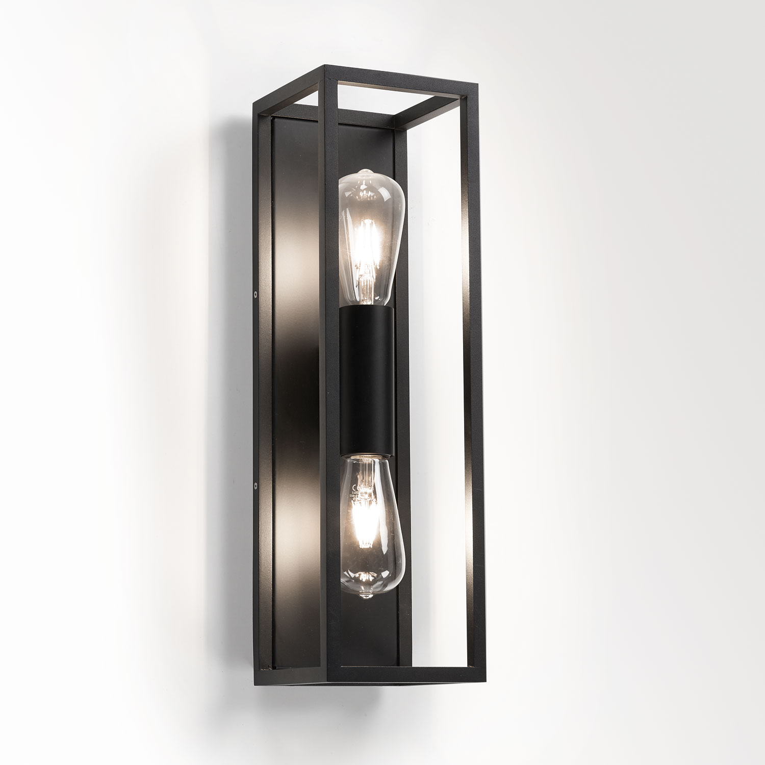 Delta Light 232 321 00 B MONTUR L O E27, черный, E27Ls 100-240V 50-60Hz, накладной настенный светильник, Delta Light, Бельгия Delta Light 232 321 00 B MONTUR L O E27, черный, E27Ls 100-240V 50-60Hz, накладной настенный светильник, Delta Light, Бельгия