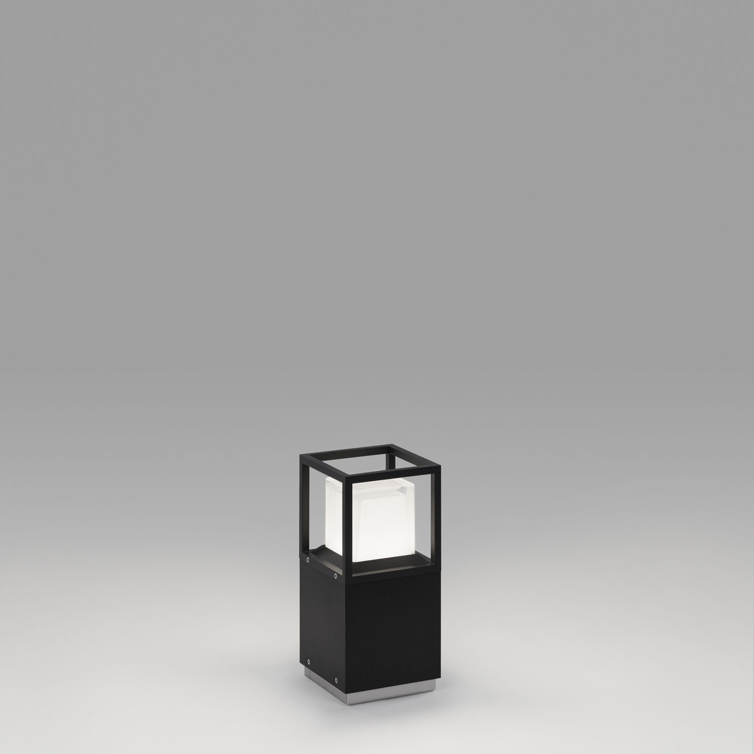 Delta Light 232 432 99 B MONTUR S P 30 LED TW, черный, 100-240V 50-60Hz, CRI 80, TUNABLE WHITE (2200K 3000K), 655 lm 13 W 51 lm W, напольный светильник, Delta Light, Бельгия Delta Light 232 432 99 B MONTUR S P 30 LED TW, черный, 100-240V 50-60Hz, CRI 80, TUNABLE WHITE (2200K 3000K), 655 lm 13 W 51 lm W, напольный светильник, Delta Light, Бельгия