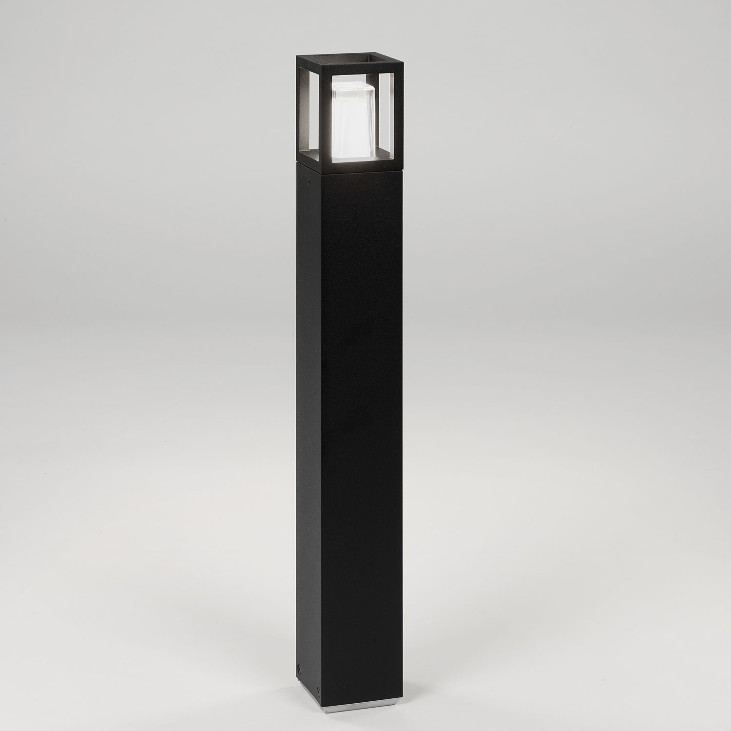 Delta Light 232 962 83 B MONTUR MINI S P 60 WW, черный, 100-240V 50-60Hz, CRI 80, Теплый белый (+3000K), 388 lm 8 W 47 lm W, напольный светильник, Delta Light, Бельгия Delta Light 232 962 83 B MONTUR MINI S P 60 WW, черный, 100-240V 50-60Hz, CRI 80, Теплый белый (+3000K), 388 lm 8 W 47 lm W, напольный светильник, Delta Light, Бельгия