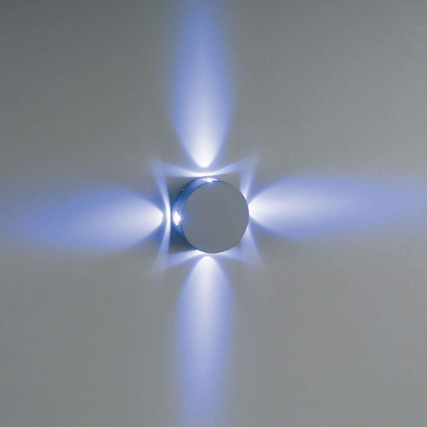 Delta Light 301 00 04 BL A PUK 4 BLUE, алюм. серый, INCL.4 x LED BLUE Ø5mm - total 0,5W 12V-DC; EXCL.LED POWER SUPPLY 12V-DC; , нет данных, настенно-потолочный накладной светильник, Delta Light, Бельгия Delta Light 301 00 04 BL A PUK 4 BLUE, алюм. серый, INCL.4 x LED BLUE Ø5mm - total 0,5W 12V-DC; EXCL.LED POWER SUPPLY 12V-DC; , нет данных, настенно-потолочный накладной светильник, Delta Light, Бельгия