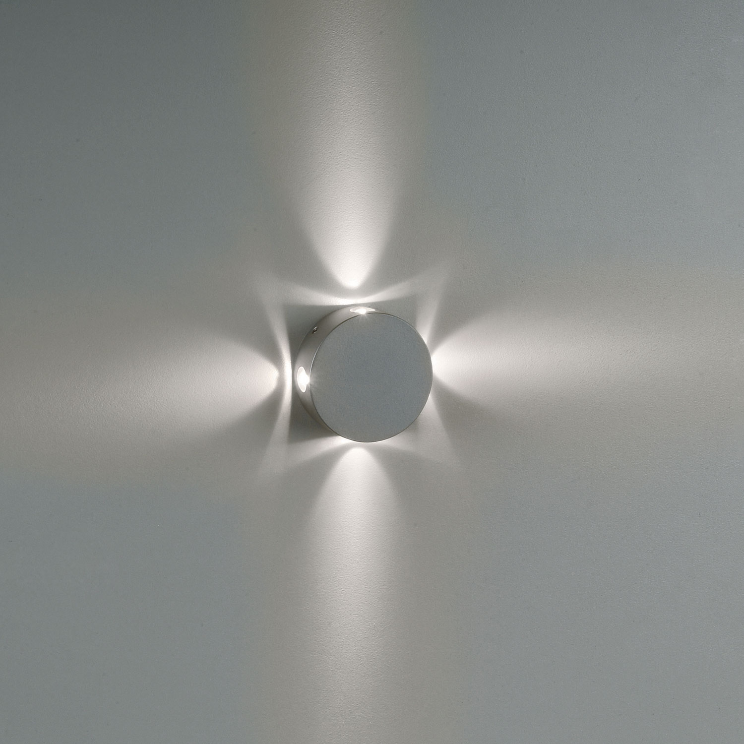 Delta Light 301 00 05 A PUK 4 WW, алюм. серый, INCL.4 x LED WHITE Ø5mm - total 0,5W 12V-DC 2800K; EXCL.LED POWER SUPPLY 12V-DC; , CRI 80, Галогенные Белый (+2700K), настенно-потолочный накладной светильник, Delta Light, Бельгия Delta Light 301 00 05 A PUK 4 WW, алюм. серый, INCL.4 x LED WHITE Ø5mm - total 0,5W 12V-DC 2800K; EXCL.LED POWER SUPPLY 12V-DC; , CRI 80, Галогенные Белый (+2700K), настенно-потолочный накладной светильник, Delta Light, Бельгия