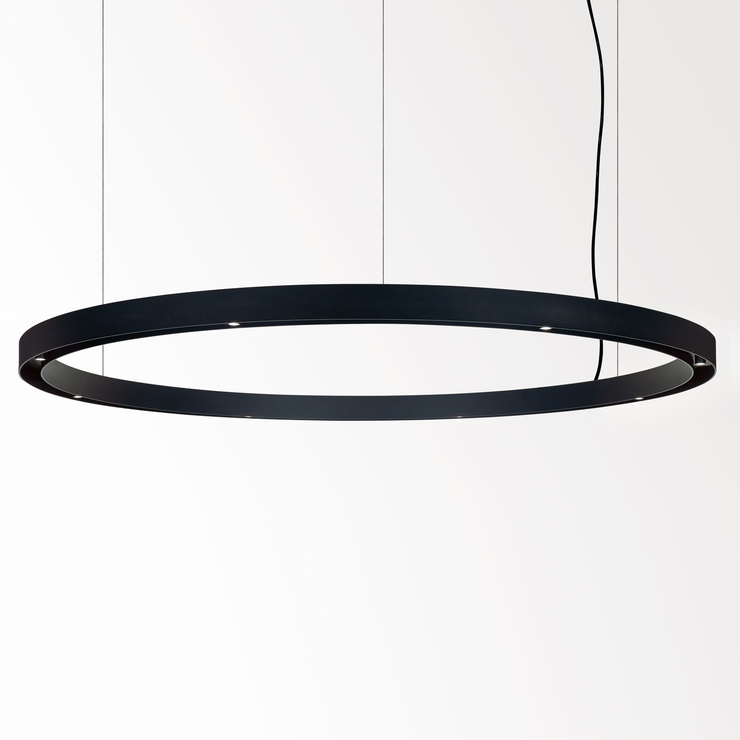 Delta Light 308 17 08 832 B SUPER-OH! 170 83020, черный, 220-240V 0 50-60Hz, CRI 80, Теплый белый (+3000K), 3432 lm 55 W 62 lm W, подвесной потолочный светильник, Delta Light, Бельгия Delta Light 308 17 08 832 B SUPER-OH! 170 83020, черный, 220-240V 0 50-60Hz, CRI 80, Теплый белый (+3000K), 3432 lm 55 W 62 lm W, подвесной потолочный светильник, Delta Light, Бельгия