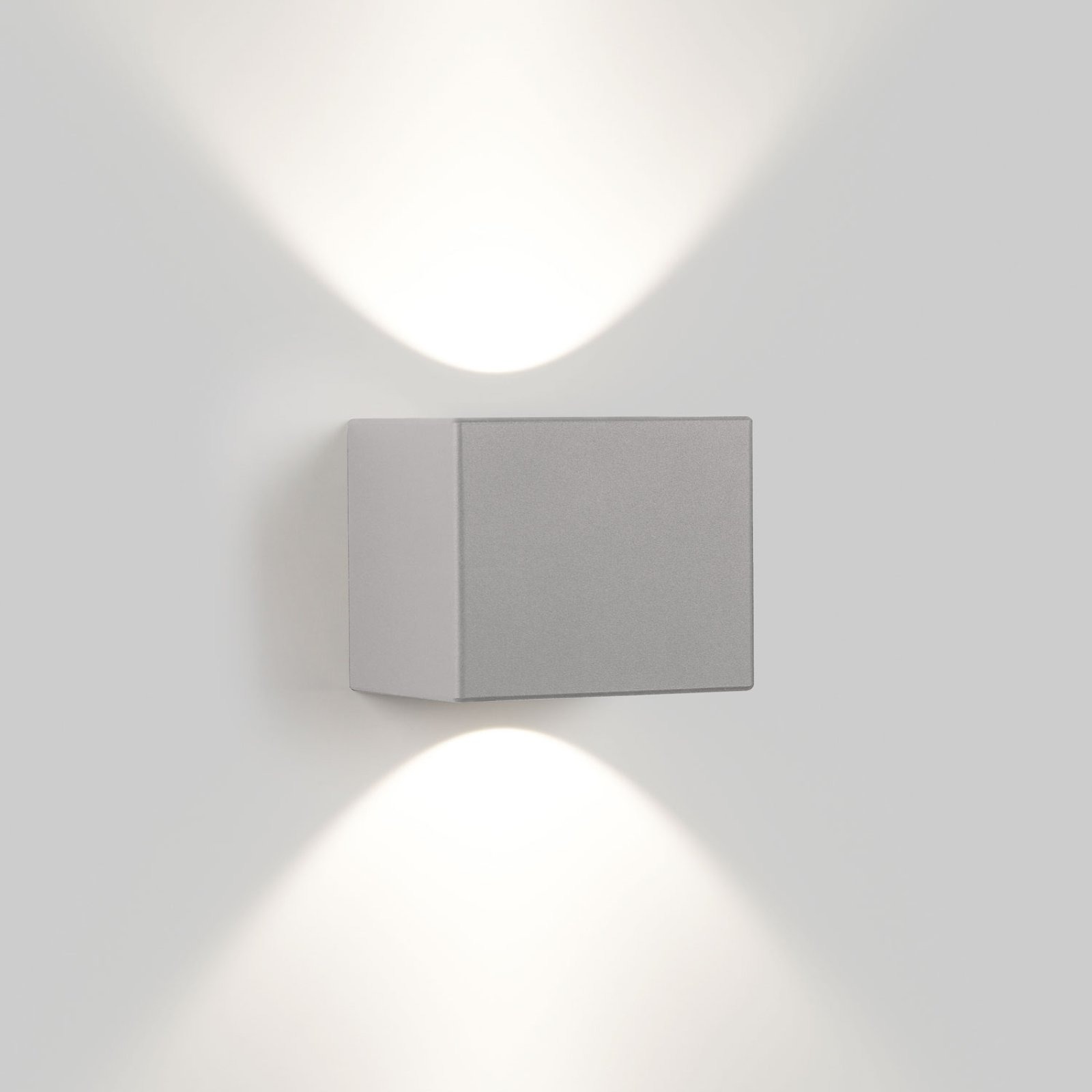 TIGA LED DIM накладной настенный светильник Delta Light