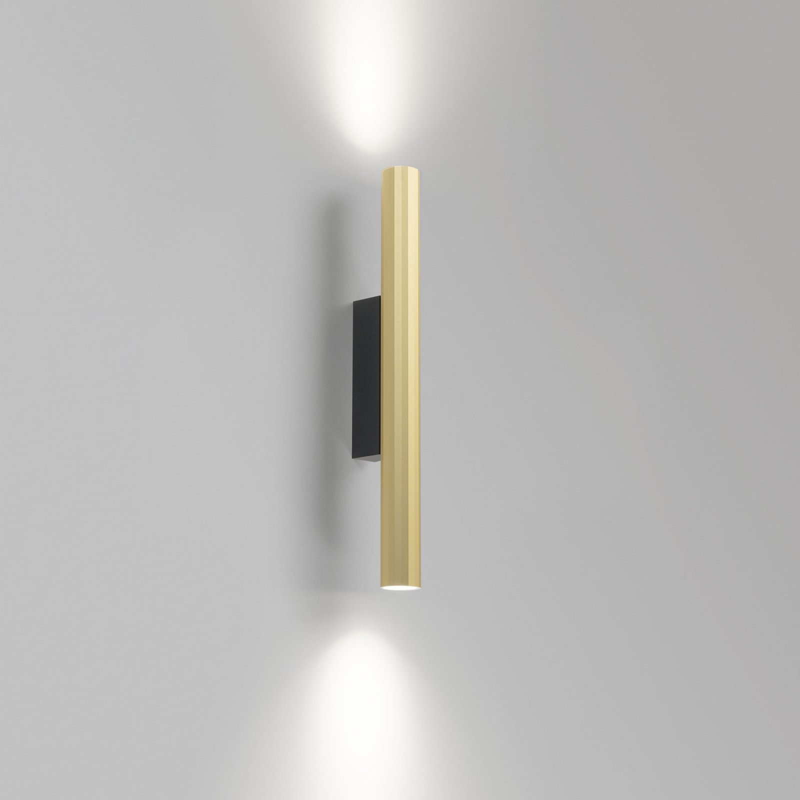 HEDRA 39 W 40 DOWN-UP 92713 GC-B золото цветное Delta Light настенный светильник