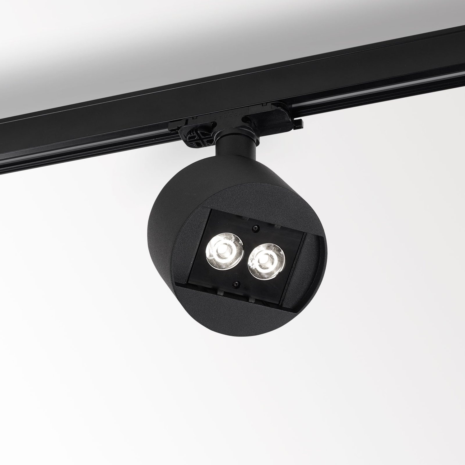 FRAGMA S SUPERSPOT 9308 ADM B черный Delta Light трековый прожектор