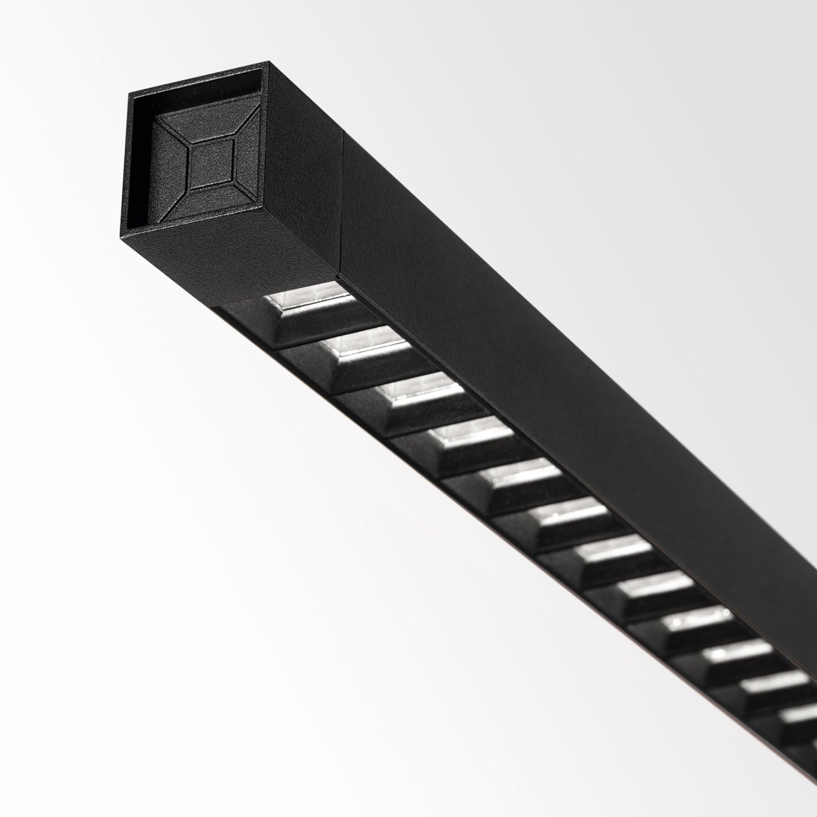 Накладной потолочный светильник INFORM SQ F Delta Light 25528 XXX0 7