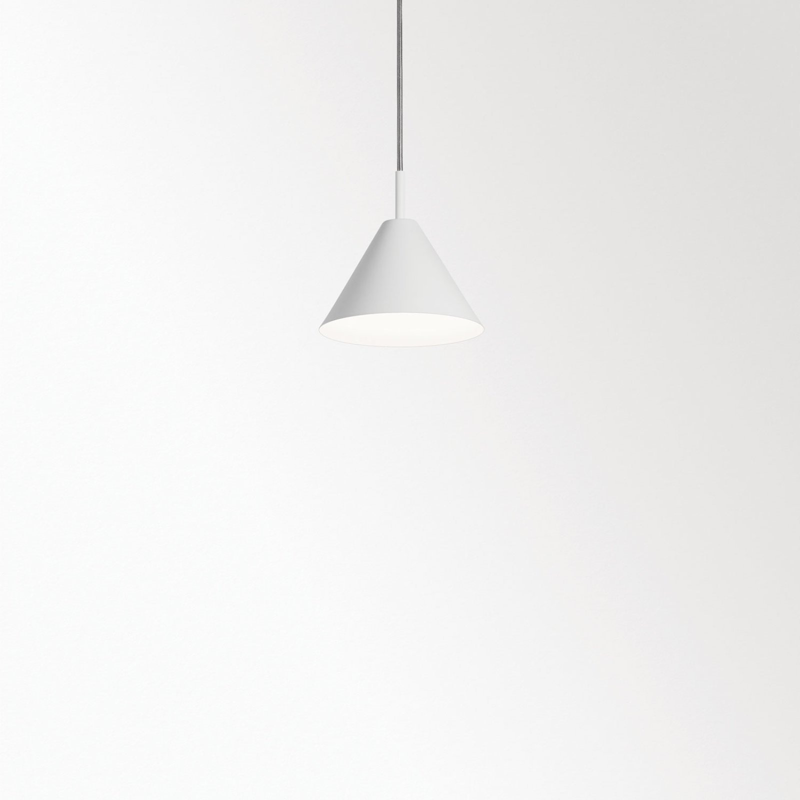 TOUPE SHADE S B черный Delta Light ICP 4