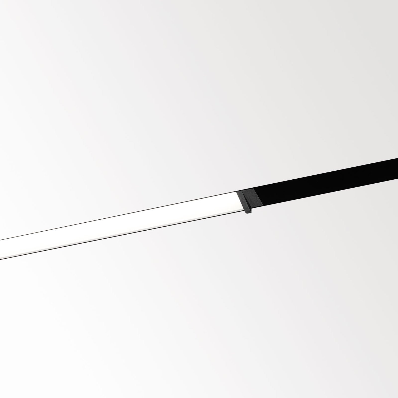 DTC-LEDLINE PROFILE B черный Delta Light ILP 4