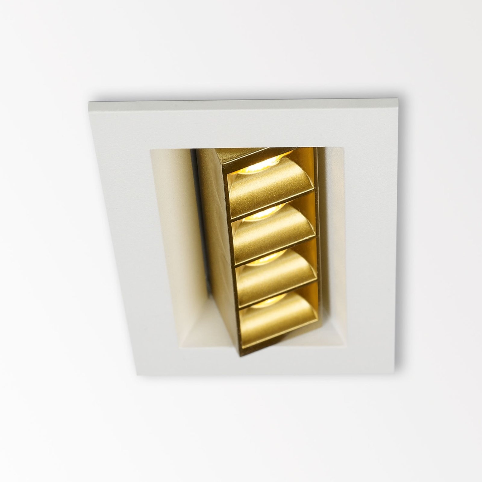 Встраиваемый потолочный светильник DOT.COM M4 ST OK Delta Light 424 222 04 XXX 6
