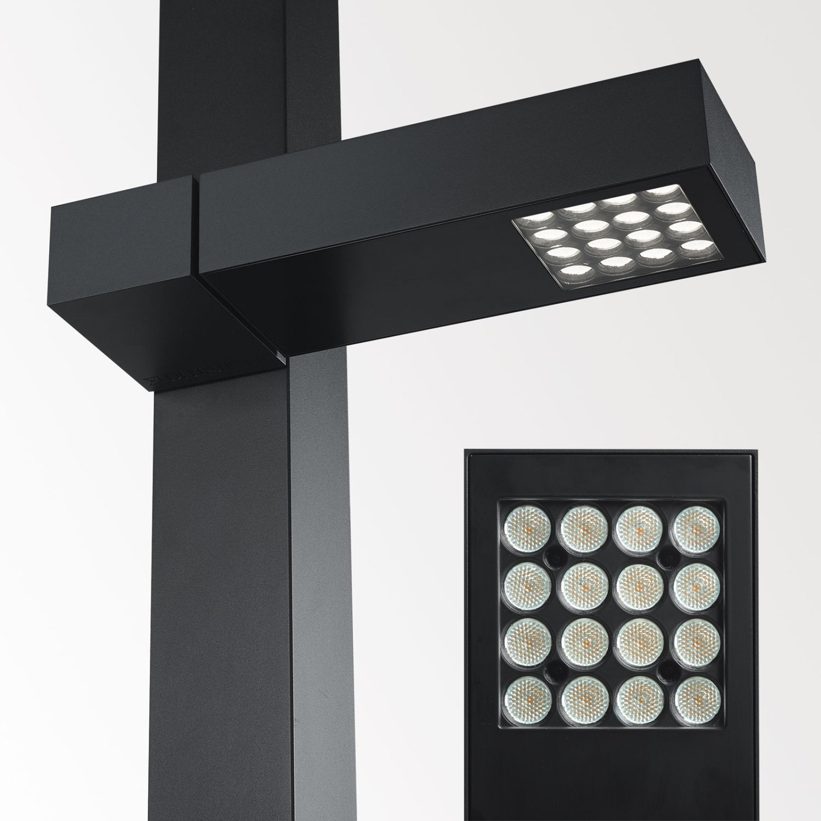 POLESANO 830 MEDIUM N-B Delta Light светильник на опору